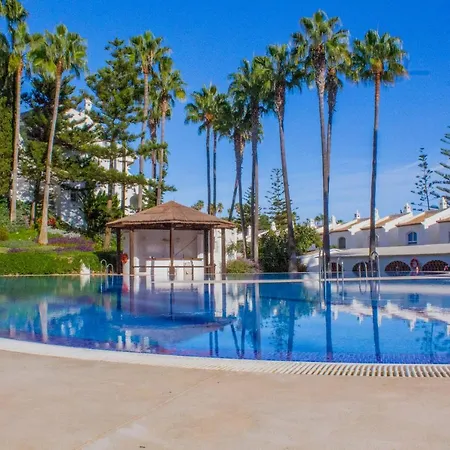 Benalgolf Lovely In With Sea Views, Excellent Wifi Connection, Private Backyard With Bbq