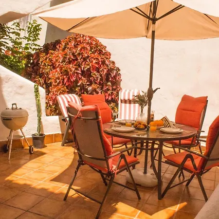 Benalgolf: Seaside With Private Bbq Backyard Benalmadena