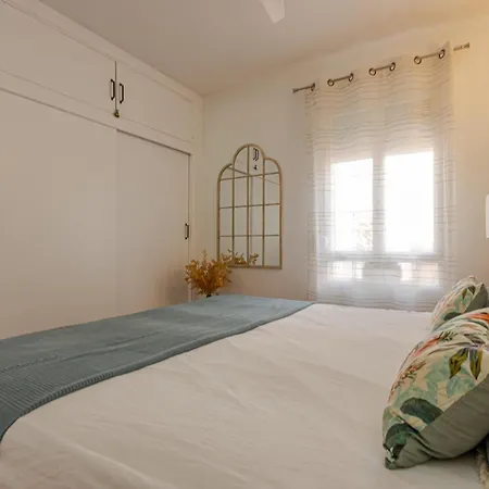 Apartment Benalgolf: Seaside With Private Bbq Backyard