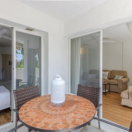 Benalgolf: Seaside With Private Bbq Backyard *