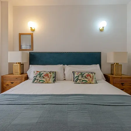 Benalgolf: Seaside With Private Bbq Backyard Benalmadena