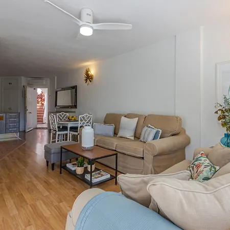 Appartement Benalgolf Lovely In With Sea Views, Excellent Wifi Connection, Private Backyard With Bbq *