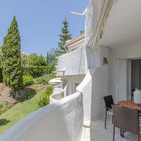 Benalgolf: Seaside With Private Bbq Backyard Apartment