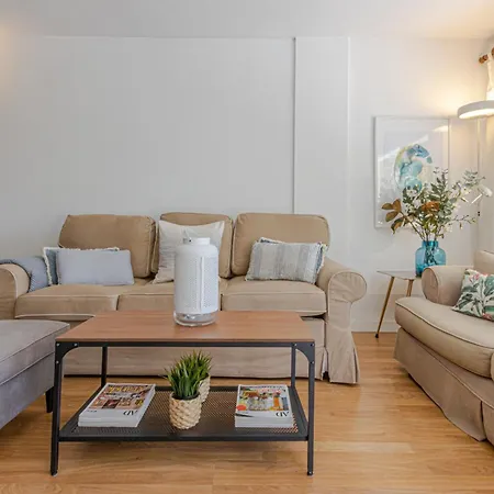 Benalgolf: Seaside With Private Bbq Backyard Apartment *