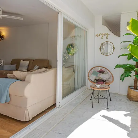 Benalgolf: Seaside With Private Bbq Backyard *