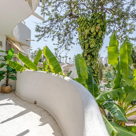 Benalgolf: Seaside With Private Bbq Backyard Benalmadena