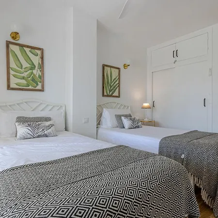 Benalgolf: Seaside With Private Bbq Backyard * Benalmadena