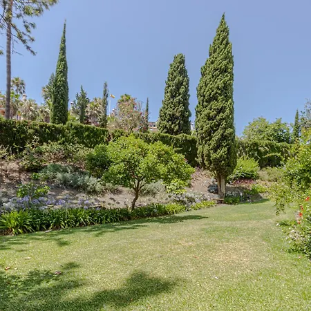 Benalgolf: Seaside With Private Bbq Backyard *