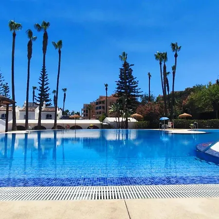 Benalgolf Lovely In With Sea Views, Excellent Wifi Connection, Private Backyard With Bbq *